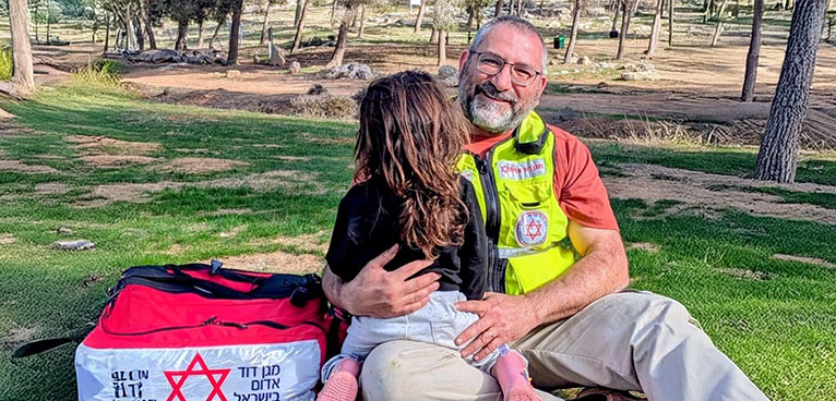 Choking Toddler Saved By MAGEN DAVID ADOM Neighbors
